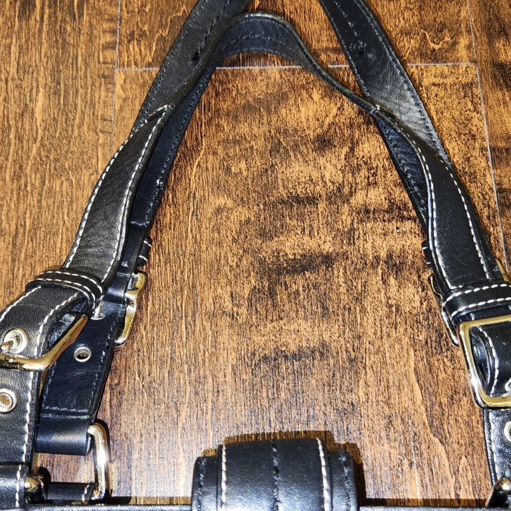 Coach Hampton Signature Handbag - Picture 11 of 13